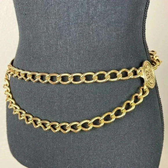 Escada Vinatge Designer Women’s Gilted Gold Tone Couture Chain Link Belt - Picture 5 of 15